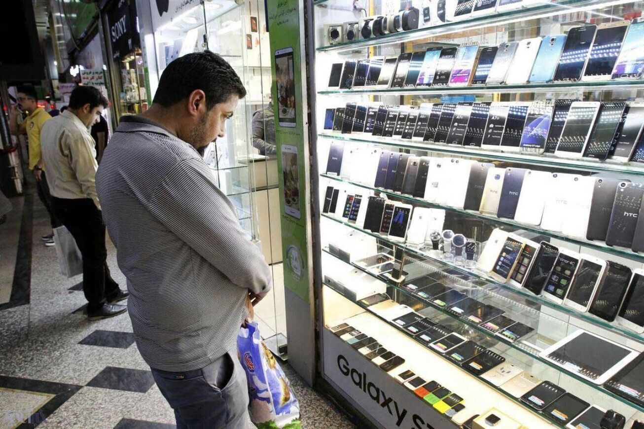استثنائات واردات تلفن همراه، مانعی برای مدیریت منابع ارزی  مالیات بر مصرف کالا‌های لوکس اعمال شود