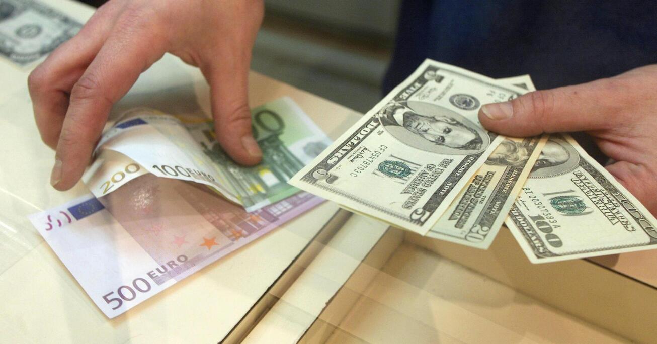 ادعای افزایش عمدی نرخ ارز توسط دولت بی‌اساس است