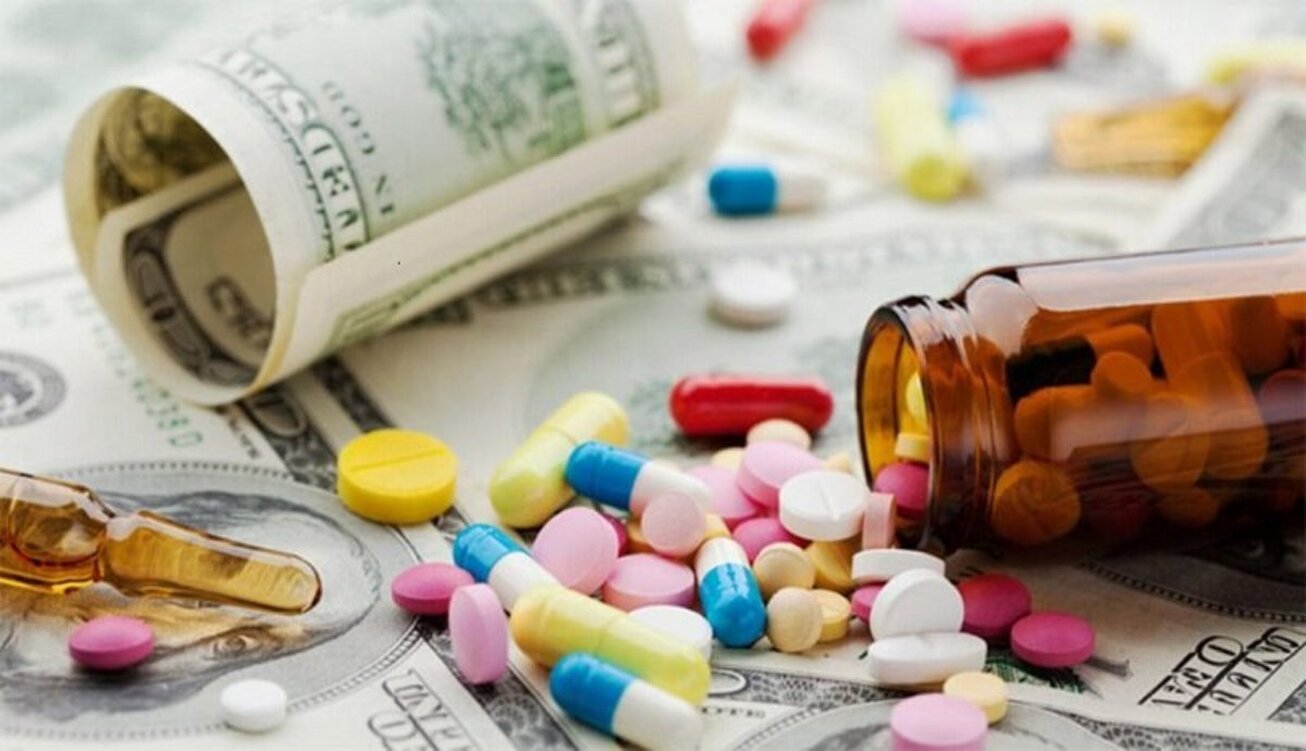 تخصیص ۳.۳ میلیارد دلار به دارو و تجهیزات پزشکی  بانک مرکزی مشکلی برای تامین ارز ندارد