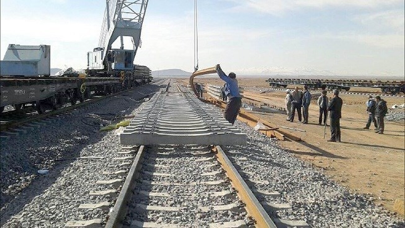 ایران و روسیه قرارداد اجرایی راه آهن رشت- آستارا را امضاء کردند