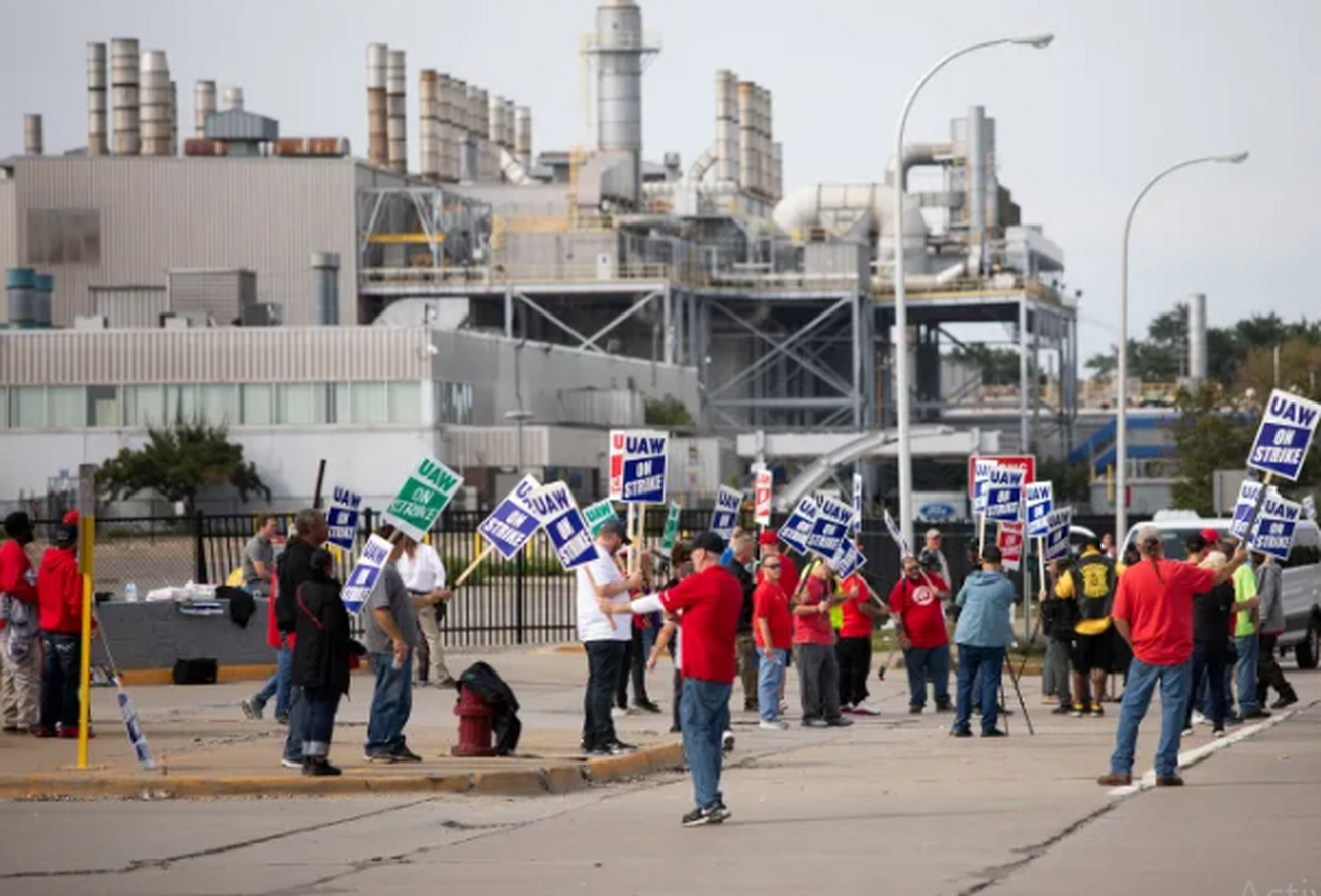 اعتصاب کارگران خودرو در آمریکا جواب داد  دستمزد‌ها بیشتر شد