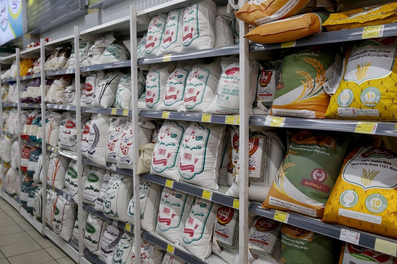 کاهش ۸۳۰ میلیون دلاری ارزبری برنج طی یکسال گذشته  برنج ایرانی ۹ درصد ارزان شد