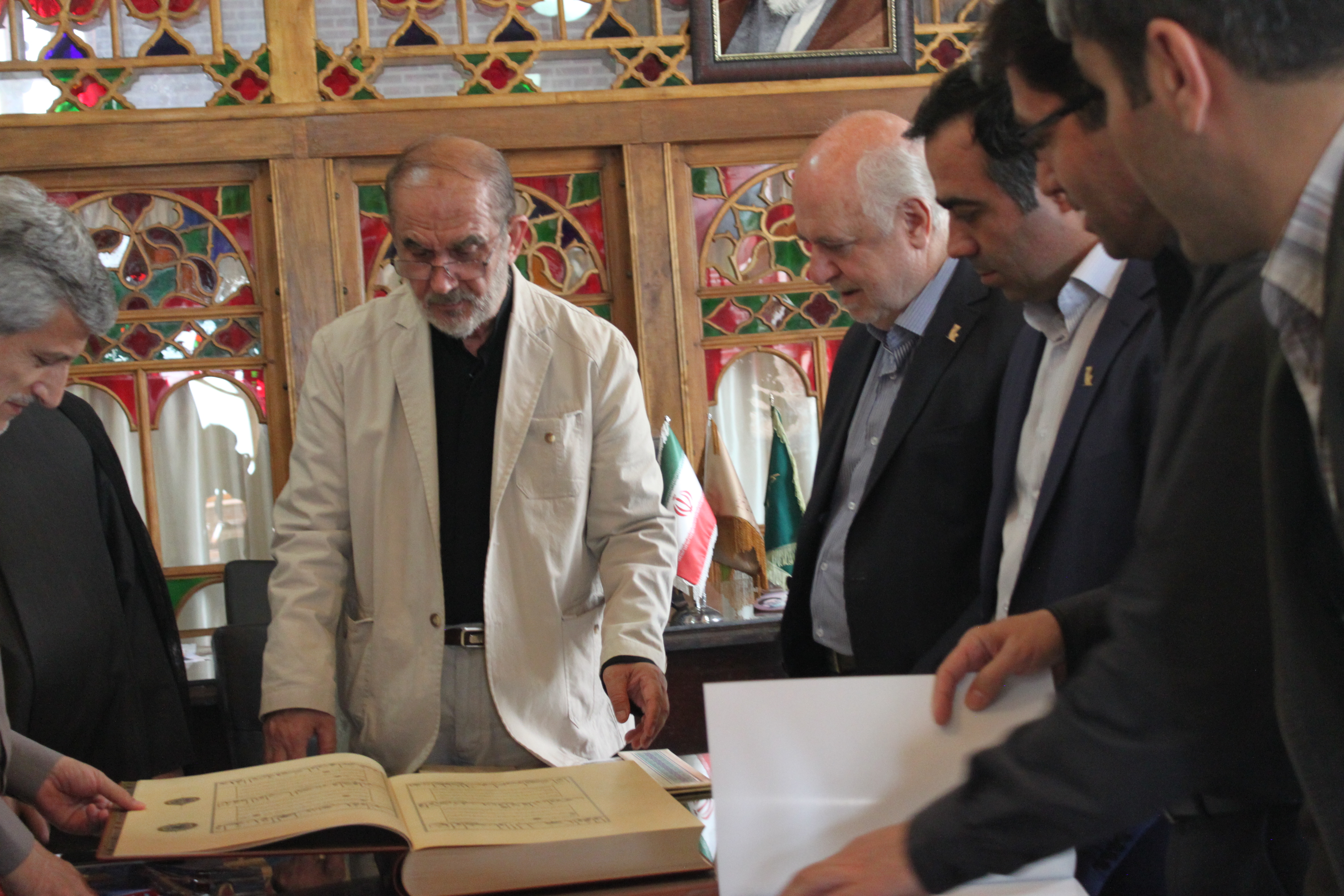 اهدای قران طباخ