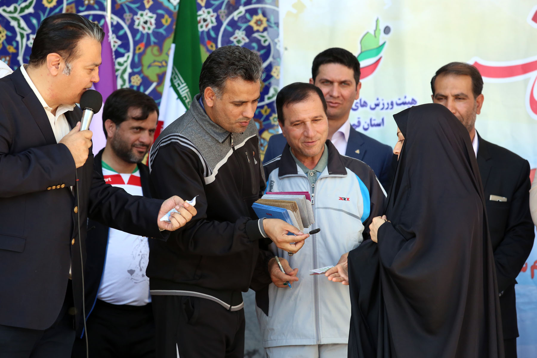 حمایت کوثر از همایش پیاده روی 