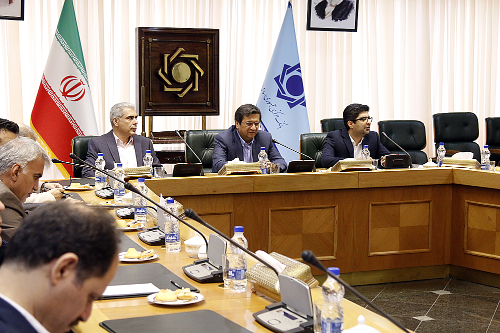 جلسه هماهنگی مدیران روابط عمومی و رییس کل بانک مرکزی