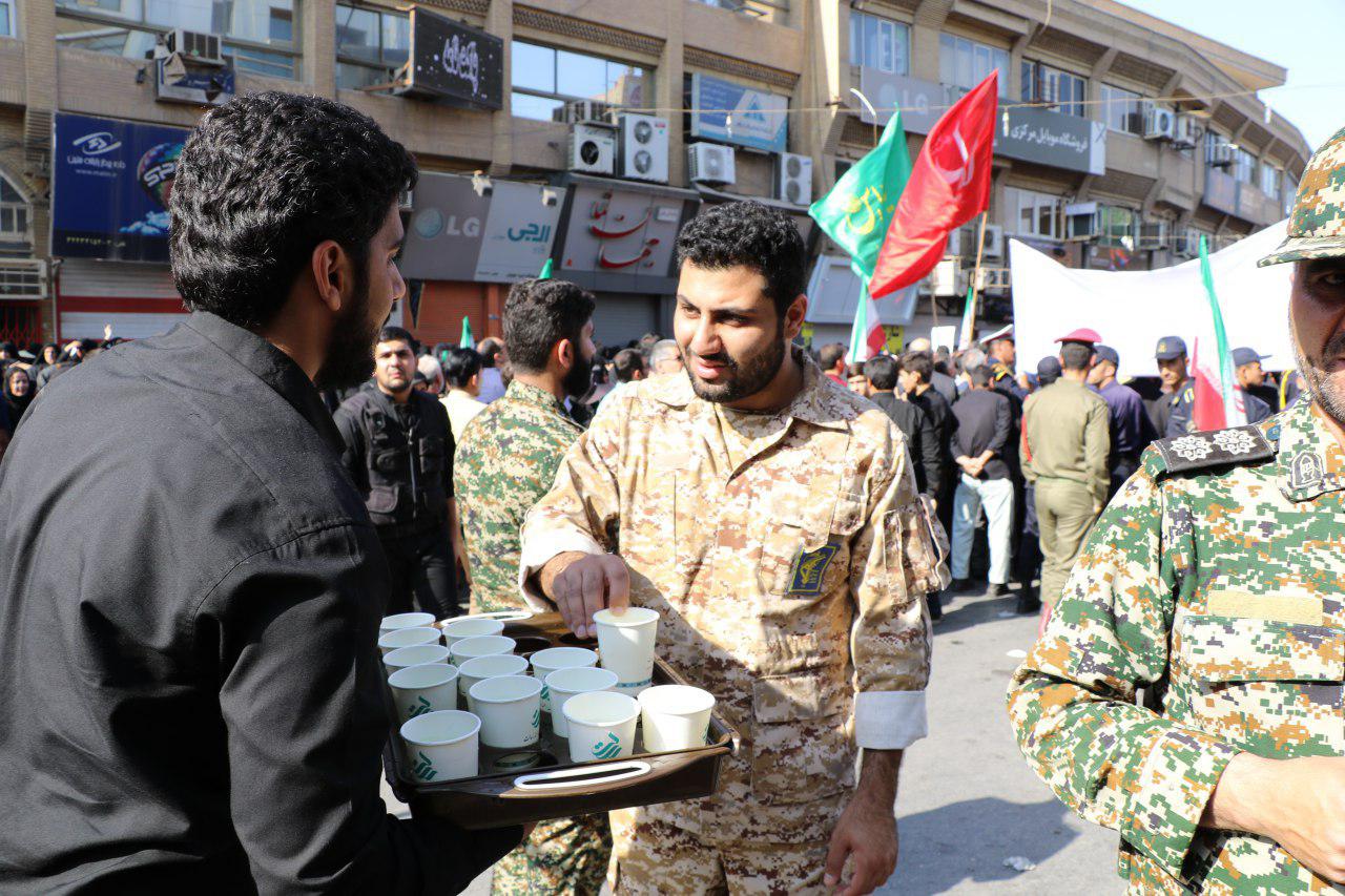 حضور بانک قرض الحسنه رسالت خوزستان در مراسم تشییع شهدای حاثه تروریستی اهواز