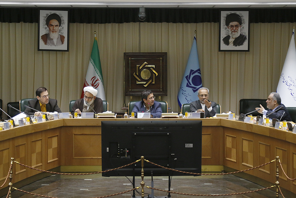 تصاویر منتخب شورای پول و اعتبار در دوره جدید