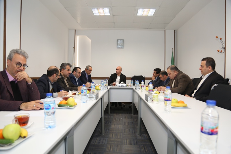 نشست مشترک مدیران بانک توسعه تعاون و شرکت تعاونی کارخانجات فرآوری روغن و دانه‌های روغنی ایران