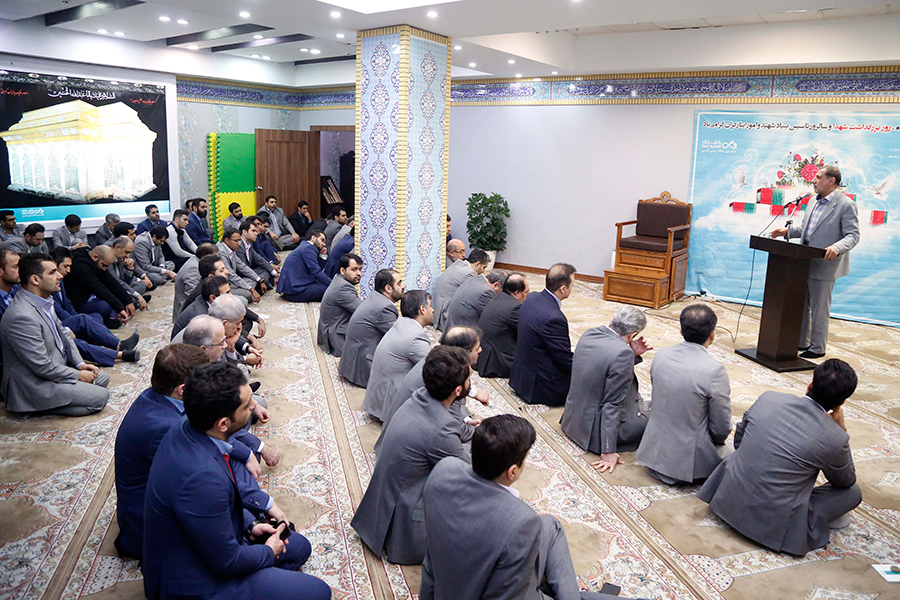 مراسم بزرگداشت روز شهید در بانک دی برگزار شد