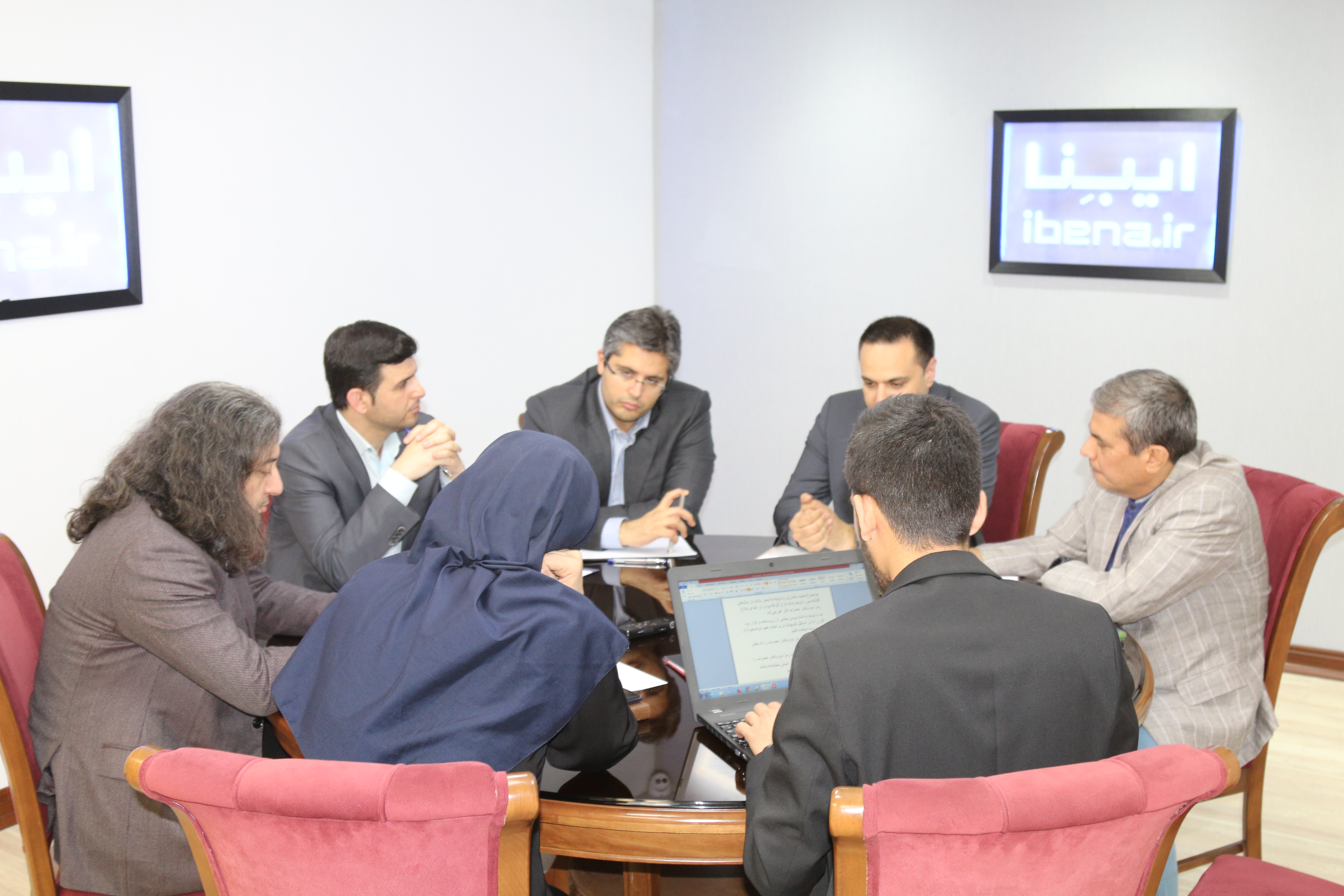 میزگرد رمز دوم یک بار مصرف