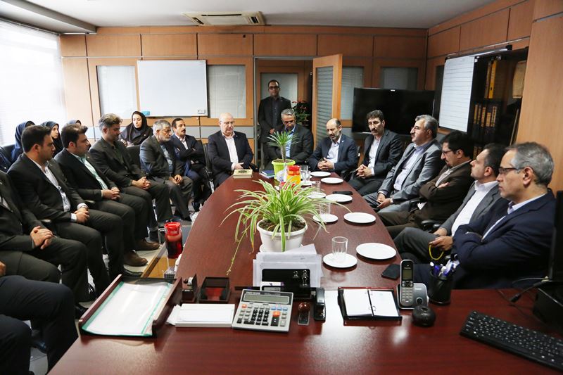 تعامل سازنده با تعاون گران از مهم‌ترین برنامه‌های بانک توسعه تعاون است