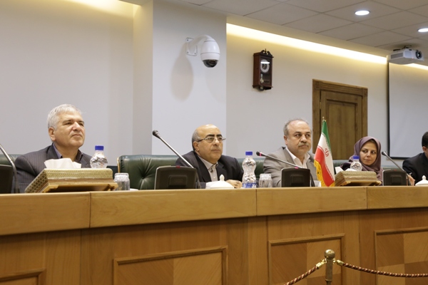 افتتاح شعبه بانکهای ایرانی در آلمان / پرداخت کامل اقساط شرکت هرمس