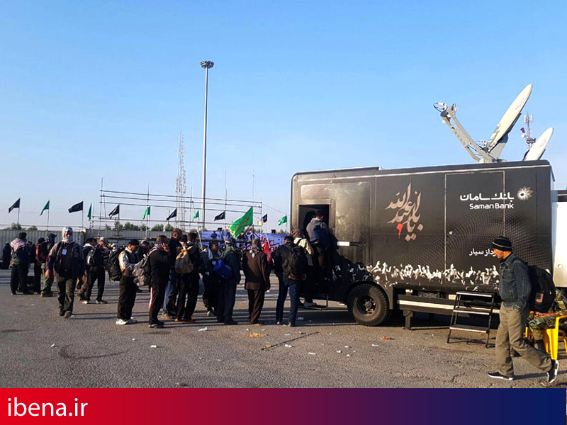 استقبال زائران حسینی از خدمات خودپردازهای بانک سامان