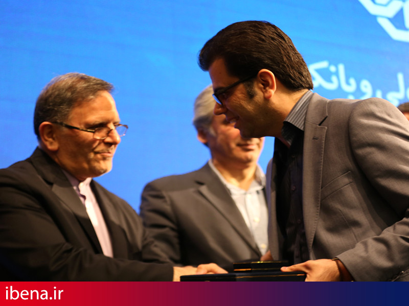 رئیس اداره بازاریابی بانک پارسیان پژوهشگر منتخب نظام بانکی معرفی شد