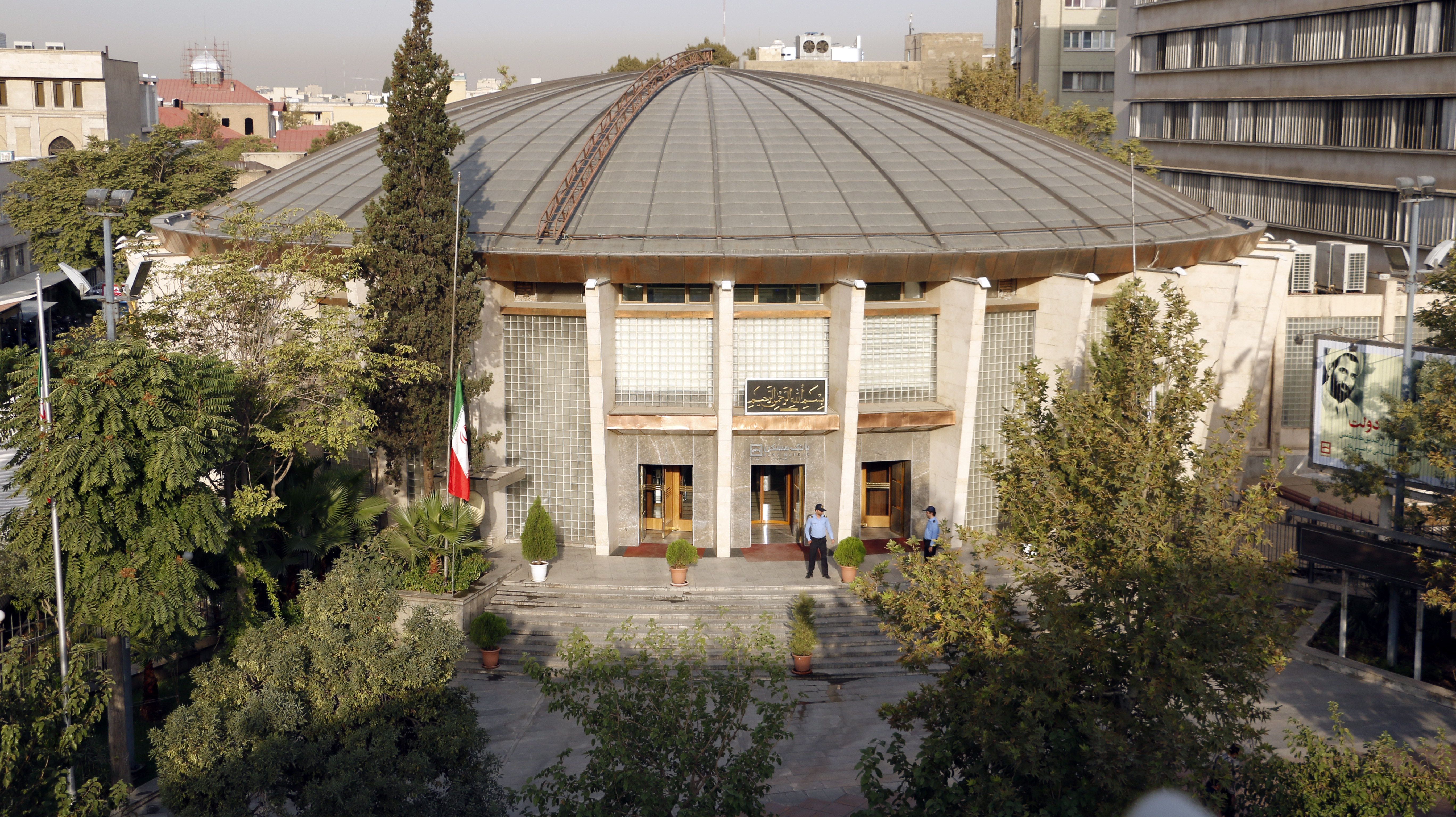 شرکت در قرعه کشی جوایز حساب های قرض‌الحسنه بانک مسکن آغاز شد