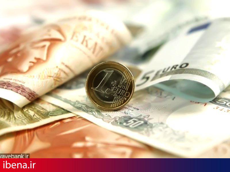 افزایش نرخ دلار بانکی/ کاهش قیمت رسمی یورو و پوند