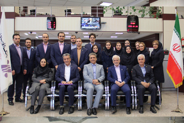 تاکید رئیس هیات مدیره بانک اقتصادنوین بر نقش همکاران شعب در تسهیل و تسریع ارایه خدمات به مشتریان