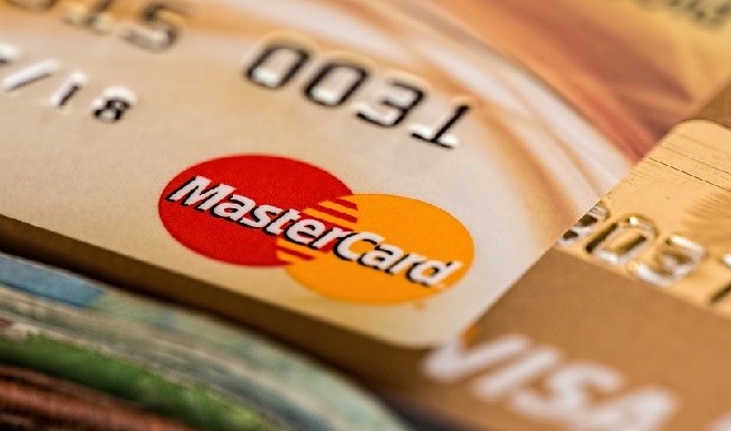 کارت‌های بانکی ژاپنی و چینی در راه ایران/ کارت‌های هدیه دلاری می‌شوند؟