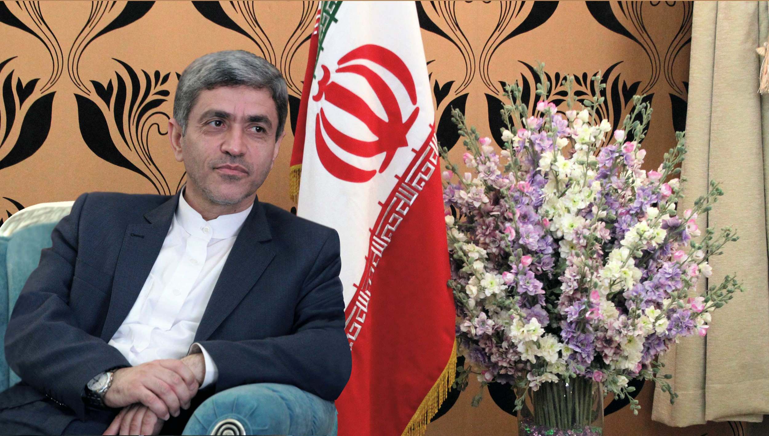 وزیر اقتصاد وارد پکن شد
