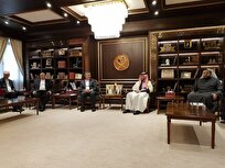  التقى رئيسا البنك المركزي الإيراني والقطري