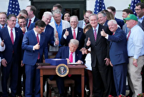 صحيفة وول ستريت جورنال:

ترامب يدفع الفدرالي نحو 