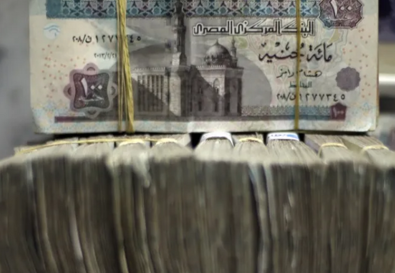 پوند مصر در برابر دلار سقوط کرد