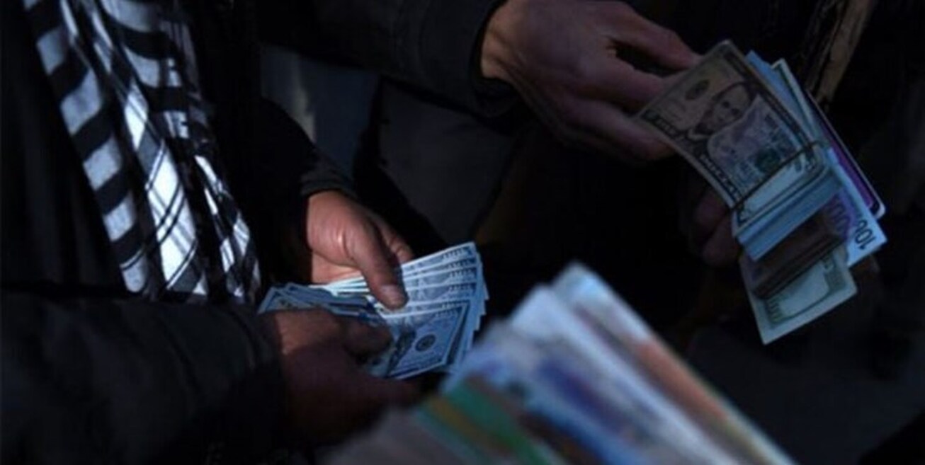 تب دلار در افغانستان داغ شد