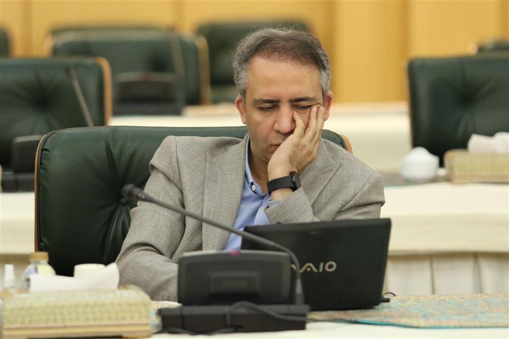 جزئیات سیاست تثبیت نرخ ارز نیما در جلسه فرزین با اقتصاددانان/ مذاکرات پولی و بانکی در قطر و امارات انتظارات را برآورده کرد