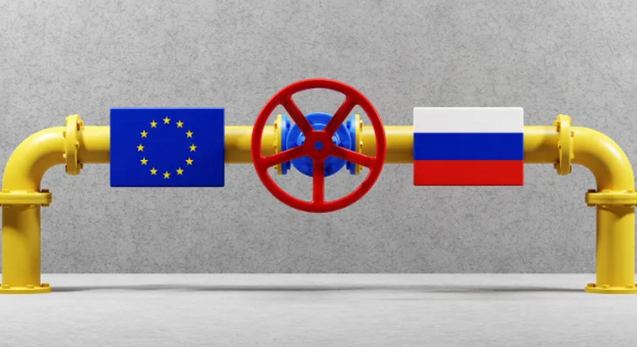 قیمت گاز طبیعی سقوط و قیمت نفت صعود کرد