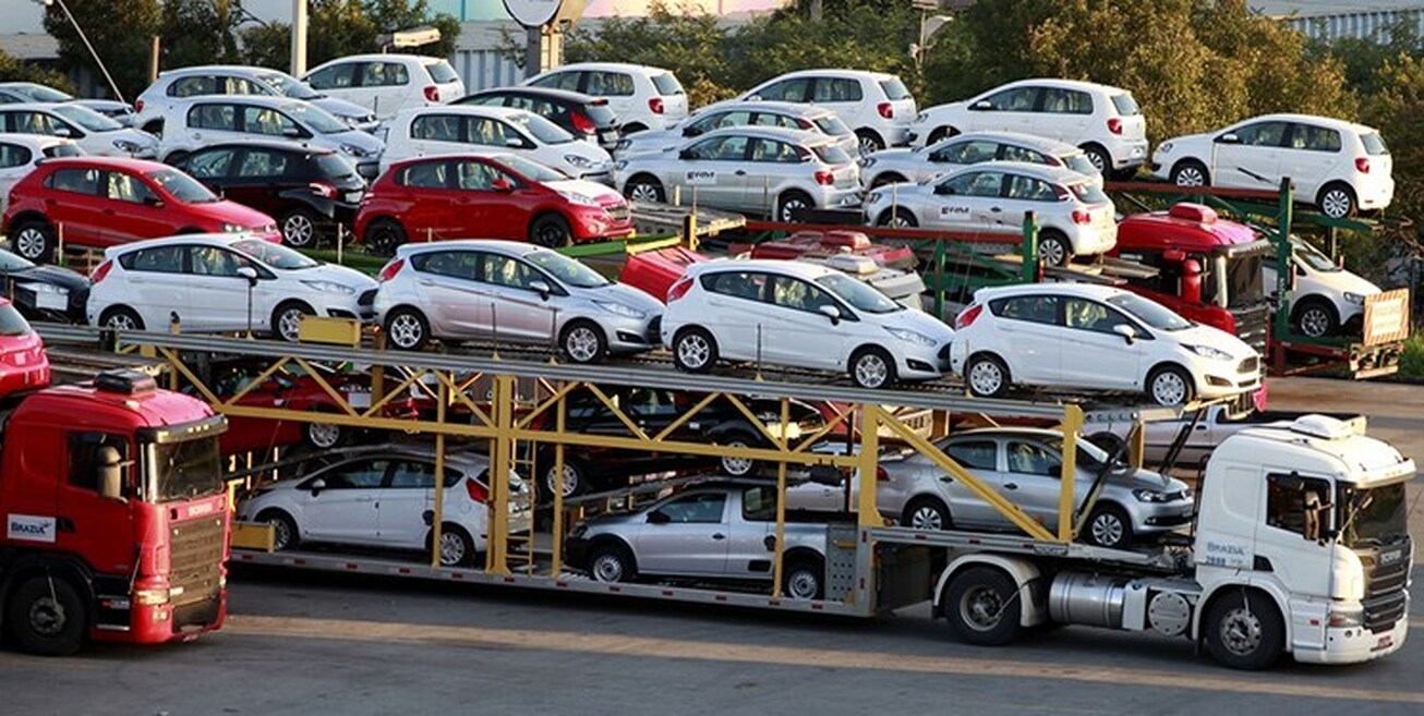 ‌۱۲۰ دستگاه خودرو وارداتی وارد کشور شد