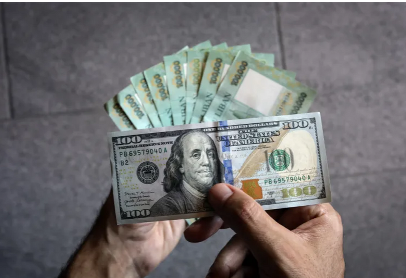 نرخ رسمی دلار در لبنان ۱۵۰۰۰ پوند تعیین شد