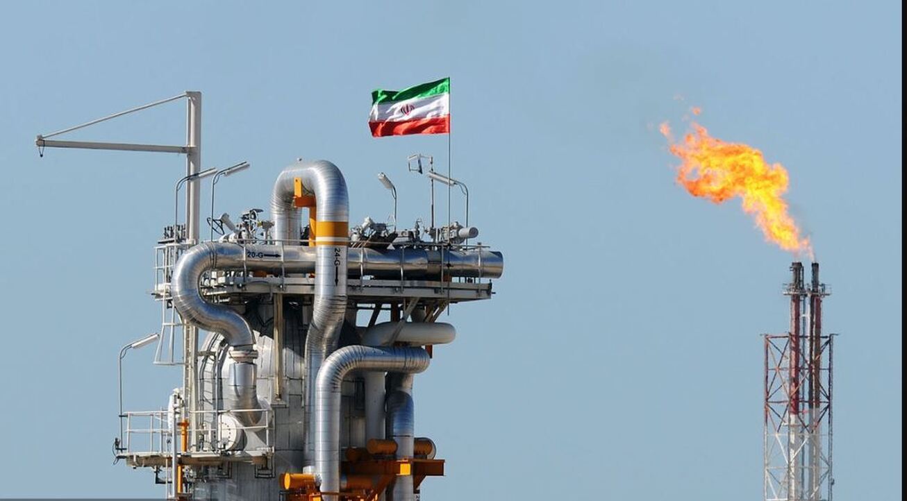 انتشار اوراق ارزی  تولید نفت کشور به ۵.۷ میلیون بشکه می‌رسد