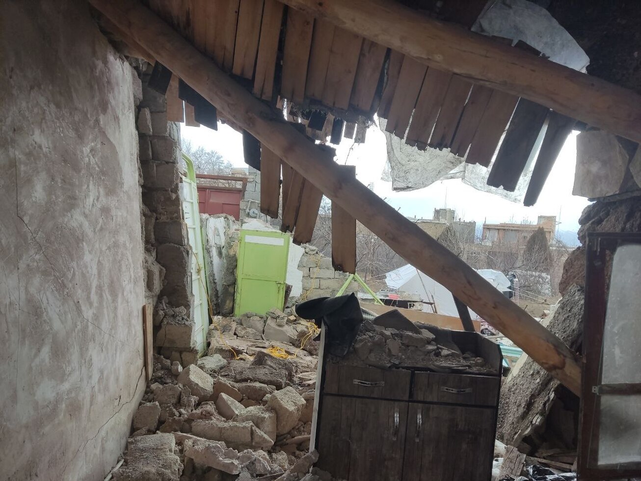 ثبت ۳۵۰۰ مورد اعلام خسارت بیمه‌ای ناشی از زلزله خوی