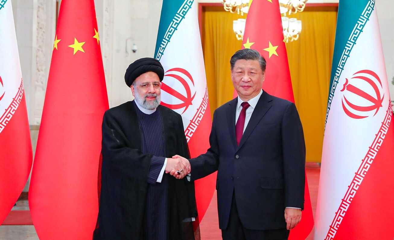 همکاری پولی و بانکی ایران و چین در آستانه جهش  «ریال - یوآن» ورق بازی را برمی‌گرداند؟