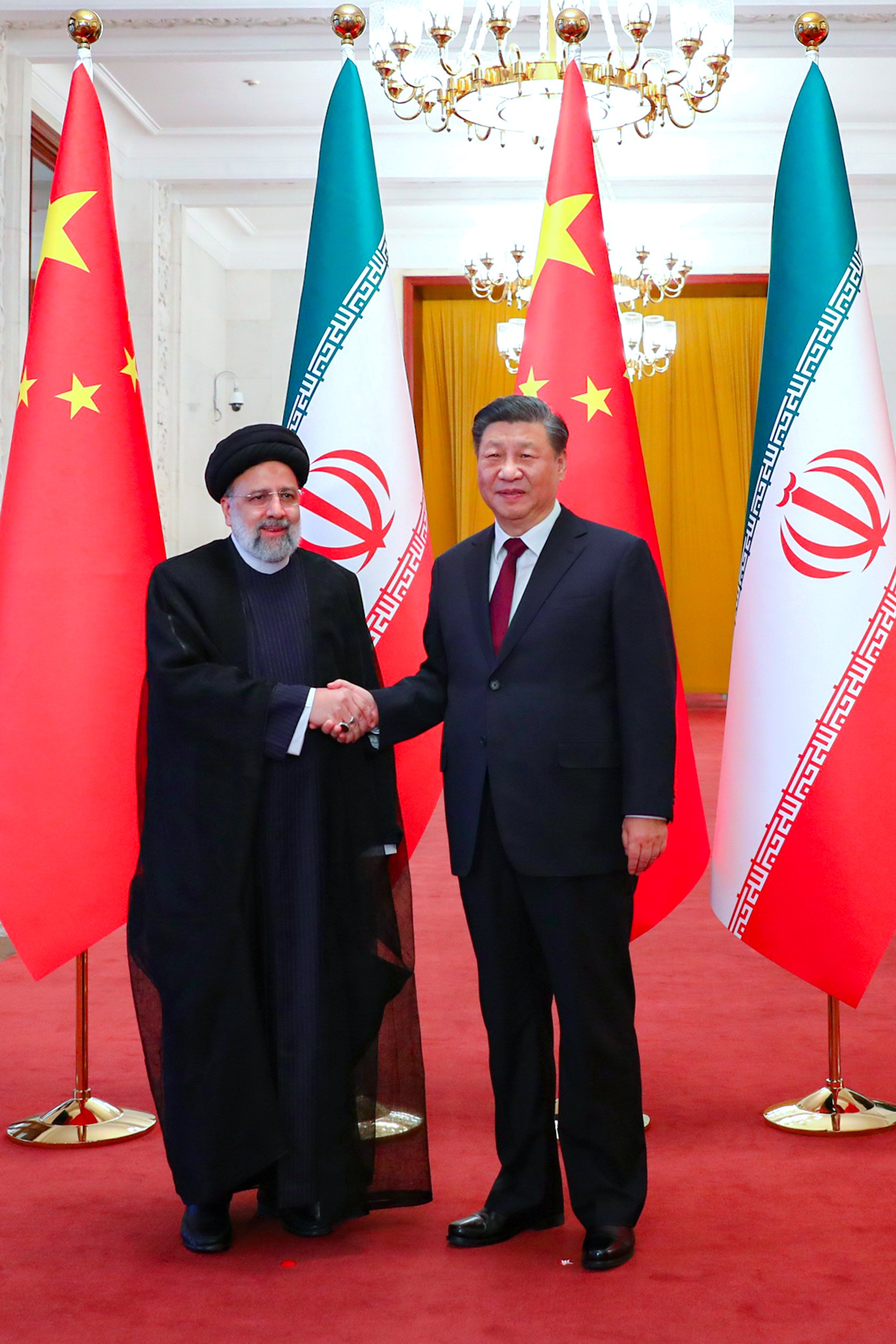 همکاری پولی و بانکی ایران و چین در آستانه جهش/ «ریال - یوآن» ورق بازی را برمی‌گرداند؟