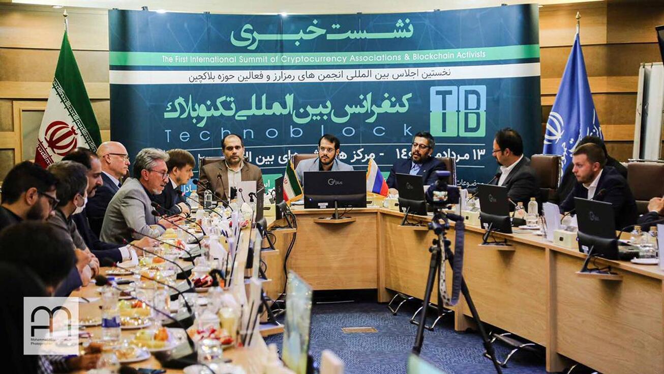 روسیه از تجارب ایران در مقابله با تحریم‌ها استفاده می‌کند   «بلاکچین» جایگزین سوئیفت می‌شود