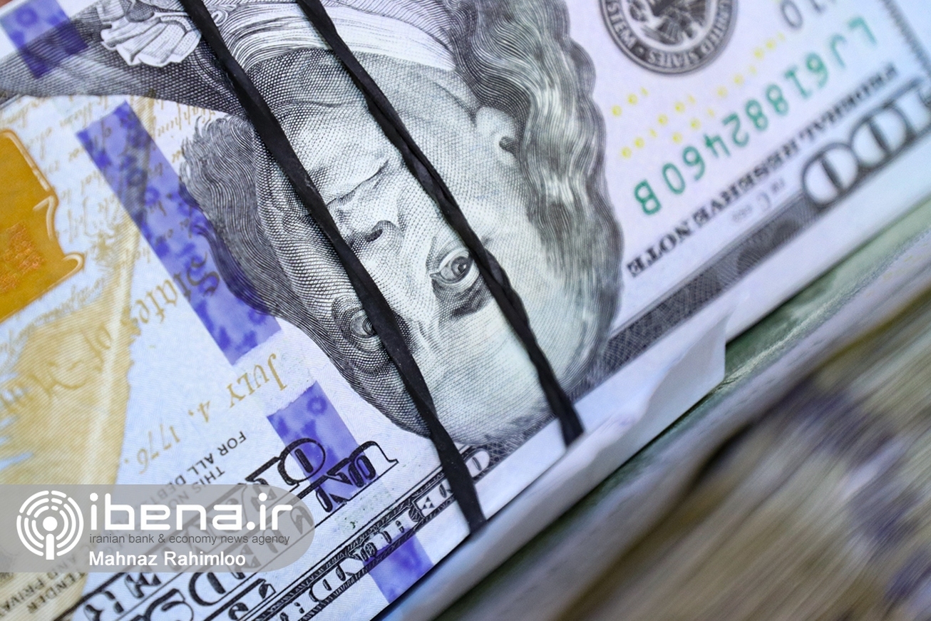 دلار توافقی در میانه کانال ۳۱ قیمت خورد