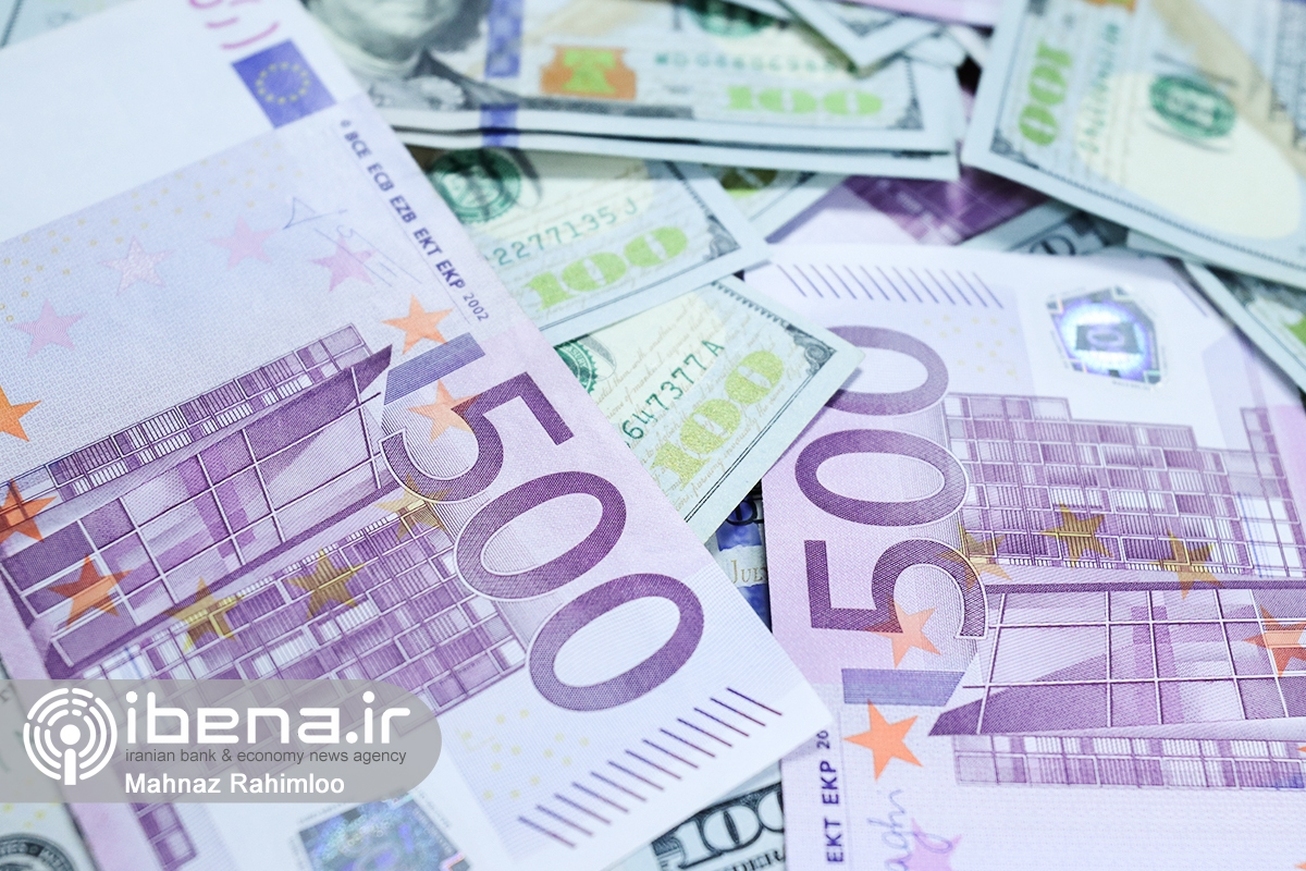 شروع کم‌نوسان معاملات دلار و یورو در بازار توافقی