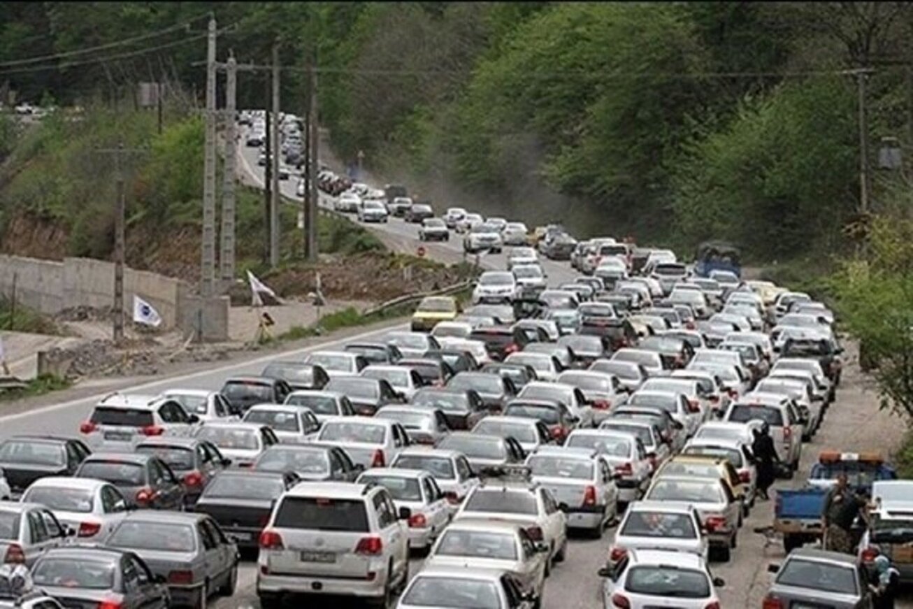 ترافیک سنگین در آزادراه تهران- شمال و محور چالوس