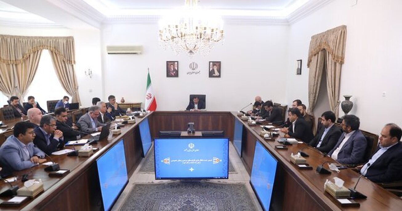 کاهش نقش دلار در اقتصاد کشور یک ضرورت است