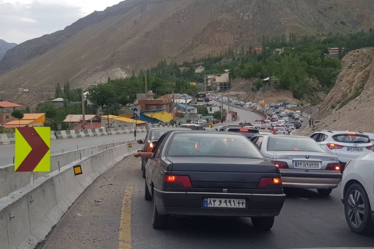 ترافیک سنگین در محور هراز و آزادراه قزوین - رشت