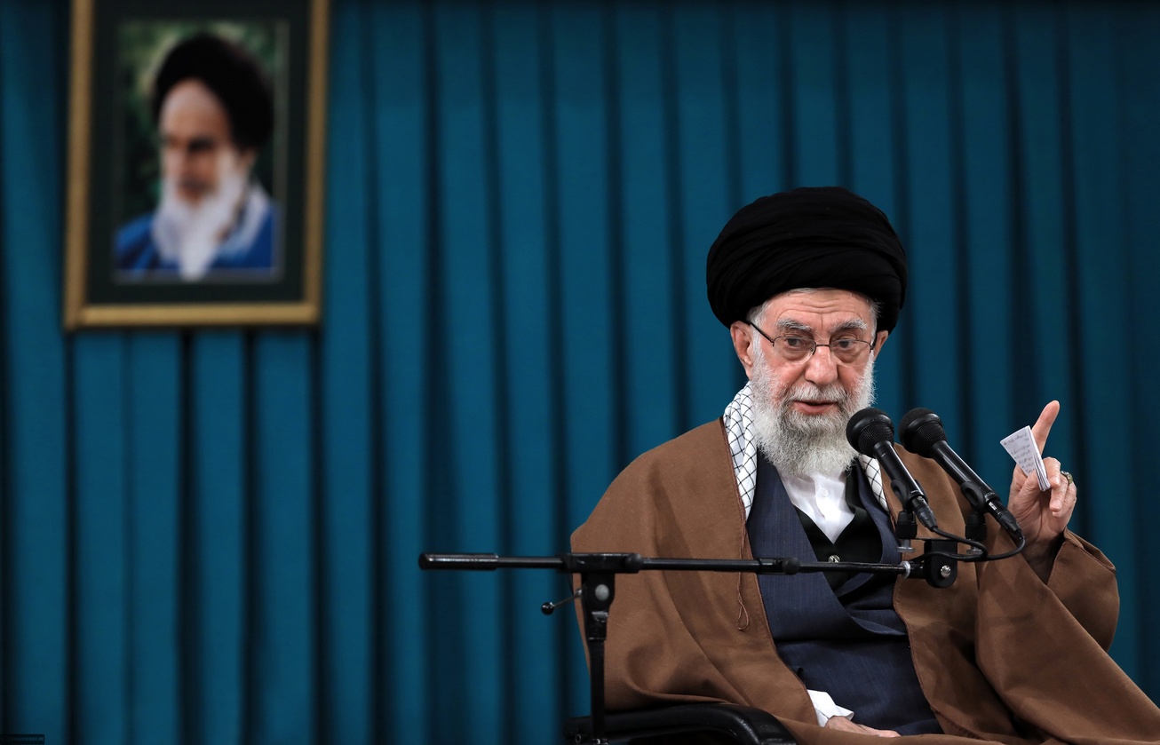 مشارکت مردم در اقتصاد؛ پیشنهاد رهبر انقلاب برای تحقق جهش تولید