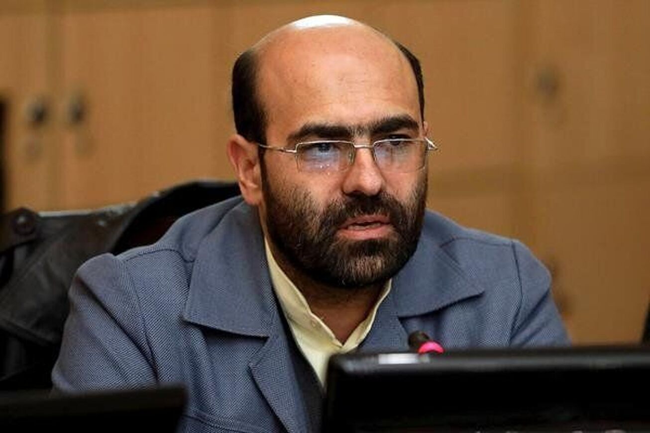 نوسان قیمت دلار اقتصادی نیست