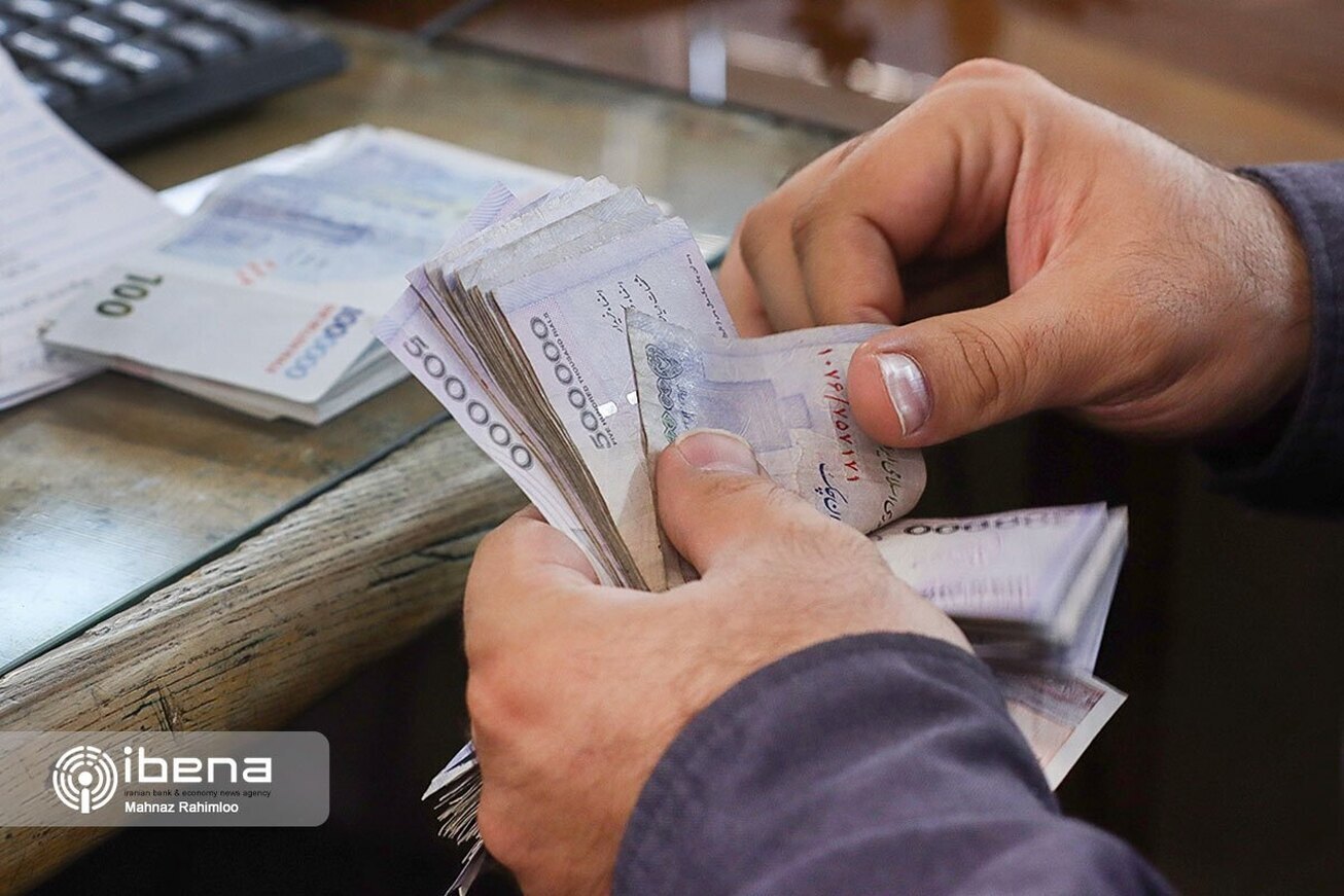 سیاست مالی و پولی دولت در مهار تورم منطقی است