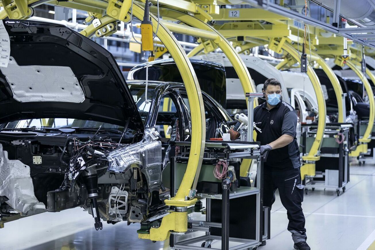 تولید خودروسازان داخلی در سال جاری از مرز یک میلیون دستگاه گذشت