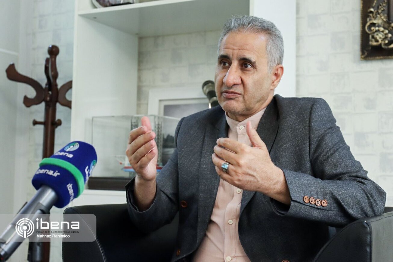 تحولات منطقه عامل اصلی نوسان نرخ ارز است/ افزایش قیمت دلار موقتی است