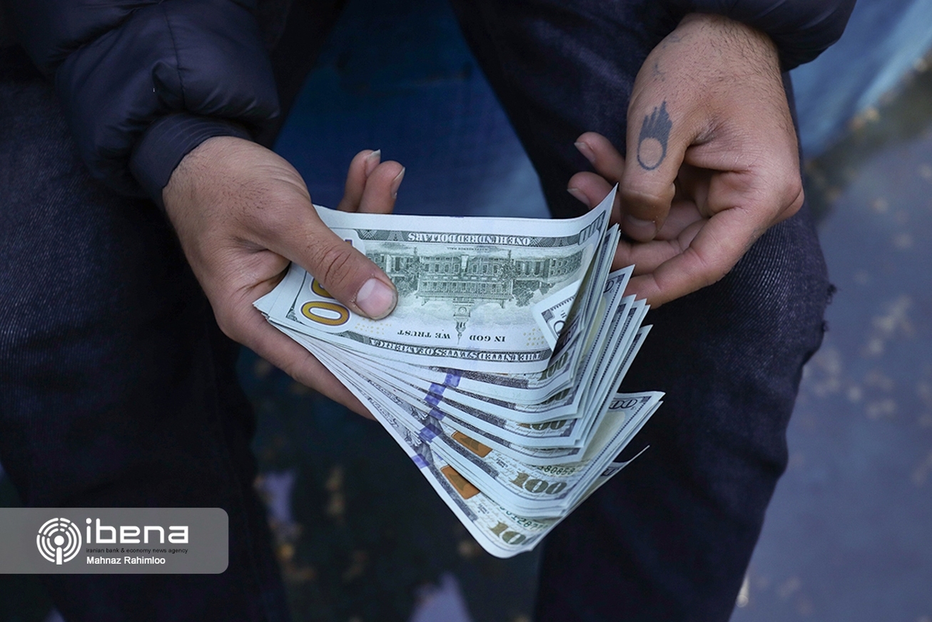 ریزش قیمت در بازار ارز ادامه دارد  دلار تلگرامی در یک قدمی کانال ۵۰ هزار تومان
