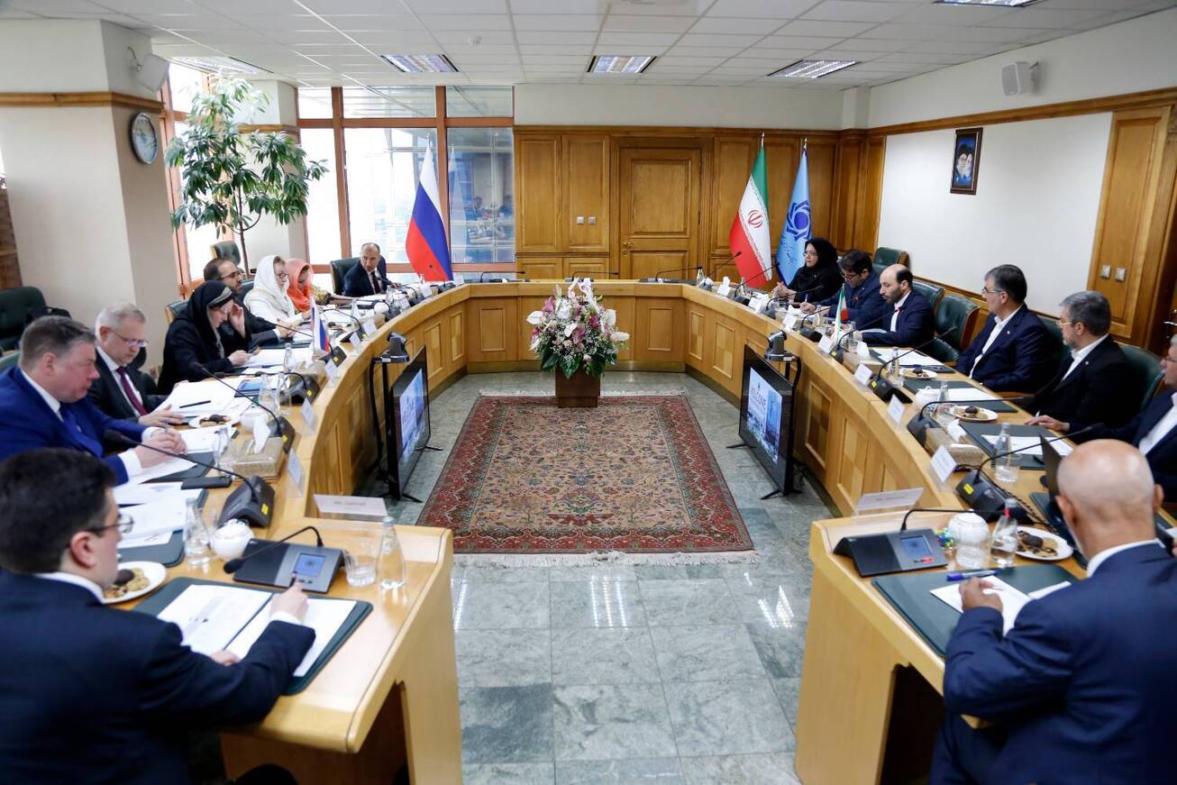 دیدار روسای کل بانک مرکزی ایران و روسیه/ تاکید بر استفاده از روبل - ریال در تجارت متقابل