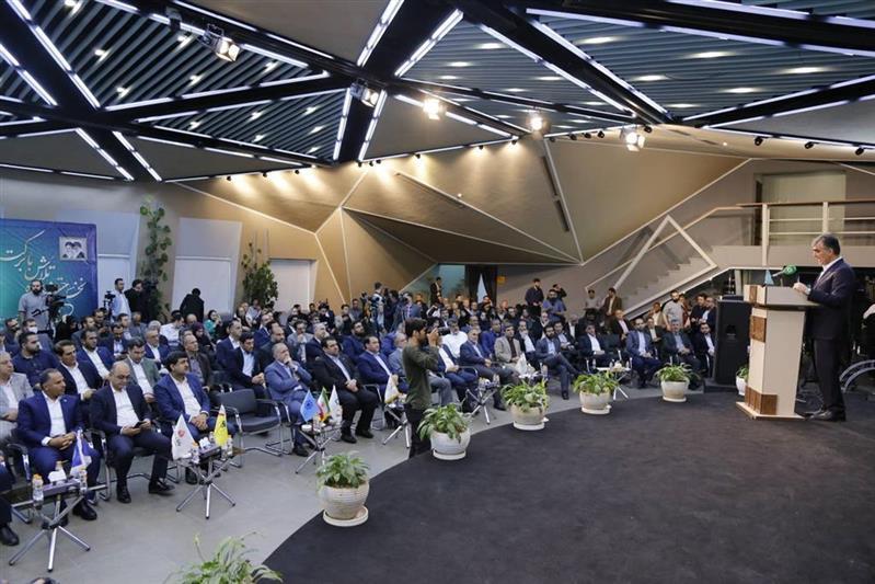 عزم جدی بانک مرکزی در پرداخت تسهیلات خرد/ الزام بانک‌ها به پرداخت وام ازدواج مطابق با سهیمه‌های ابلاغی