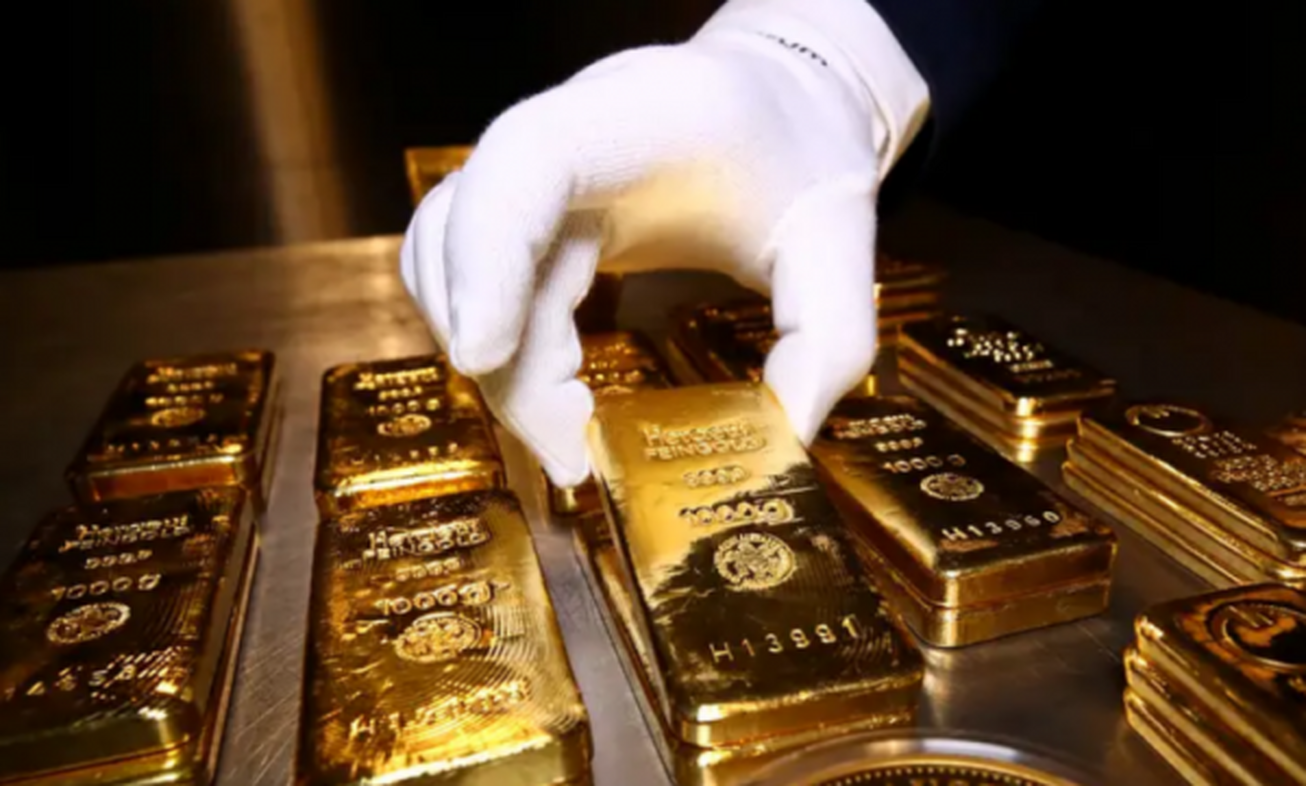 تثبیت قیمت جهانی طلا در نزدیکی پایین‌ترین سطح خود در ۳ هفته گذشته
